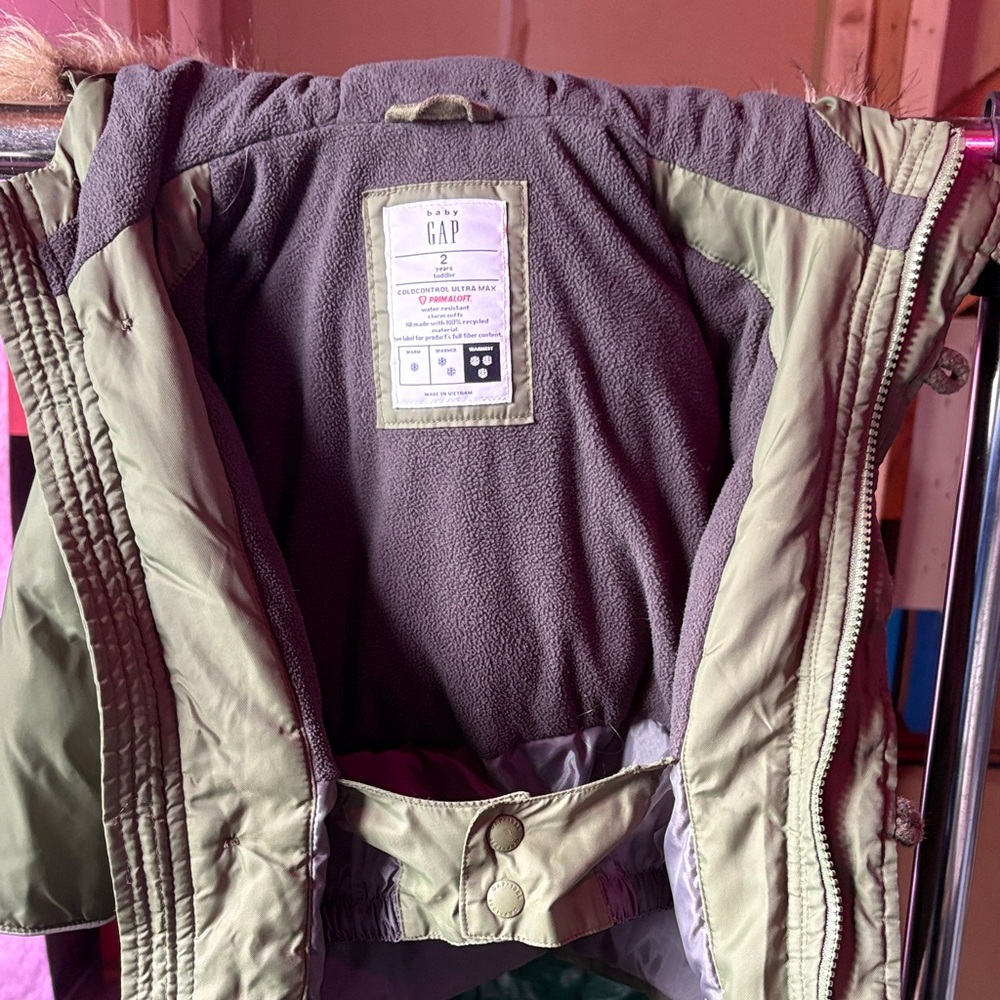 GAP Kids Puffer Jacket in Olive Green - Picture 6 of 11